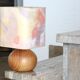 Lampe en bois blond, abat jour pastel, années 80