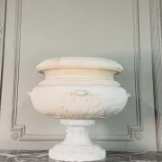 Neoclassical basin in white Carrara marble, Italy, late 18th to early 19th century.