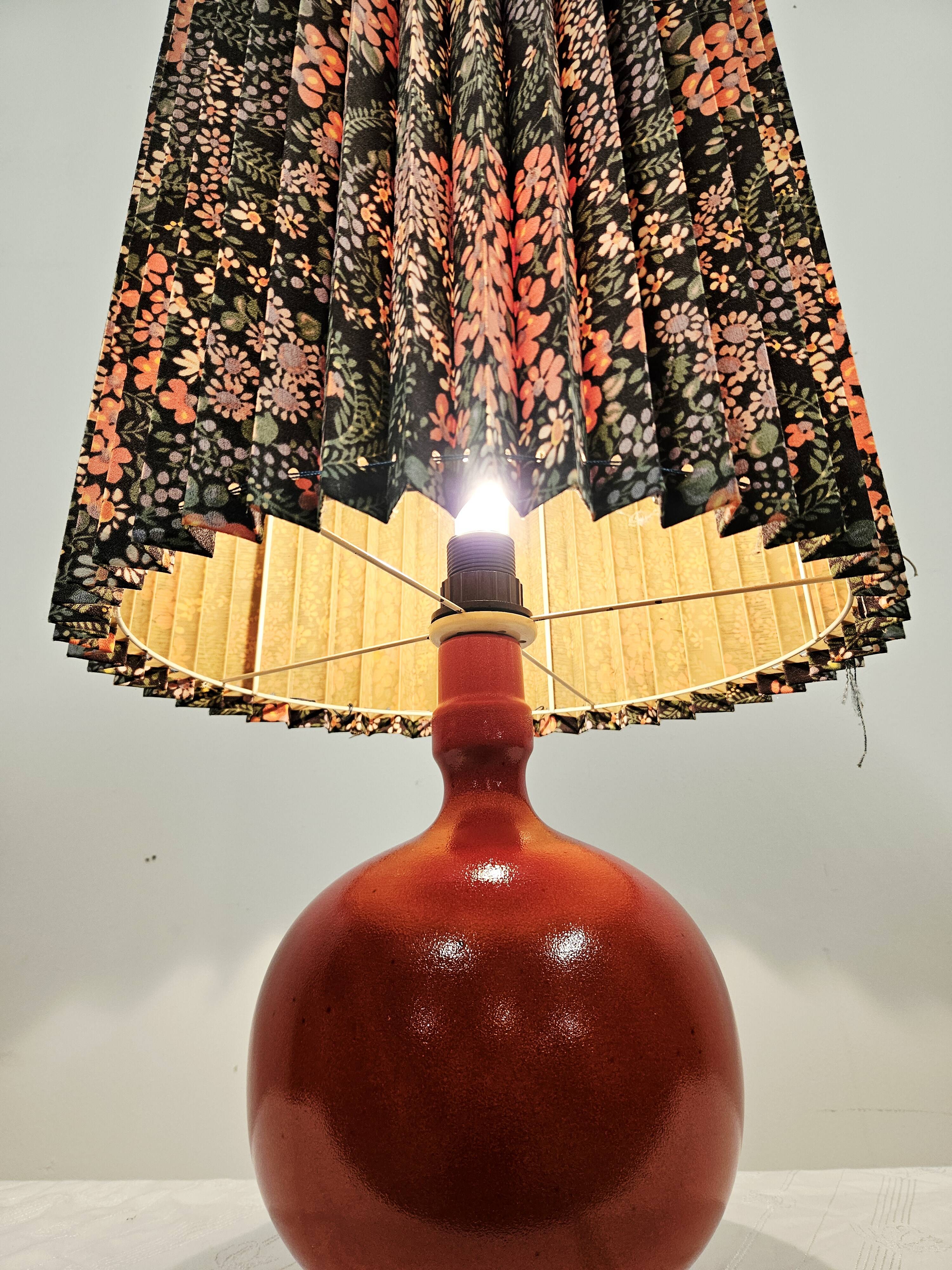 Unique ceramic table lamp ARO Leuchte 574 – Vintage 1960s/1970s.