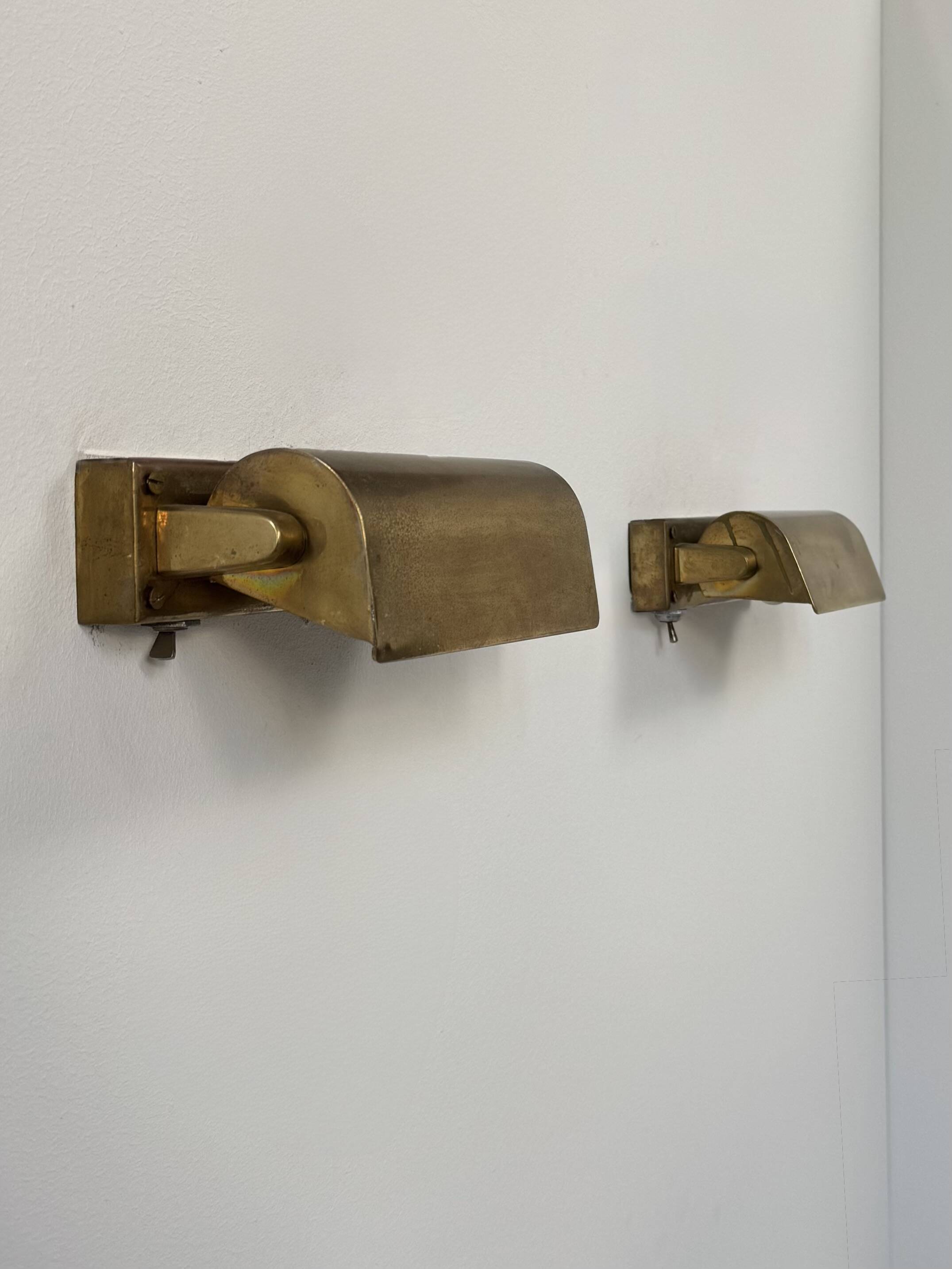 Paire d'appliques vintage moderniste laiton patiné, France, 1960