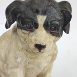 Chien en terre cuite peinte