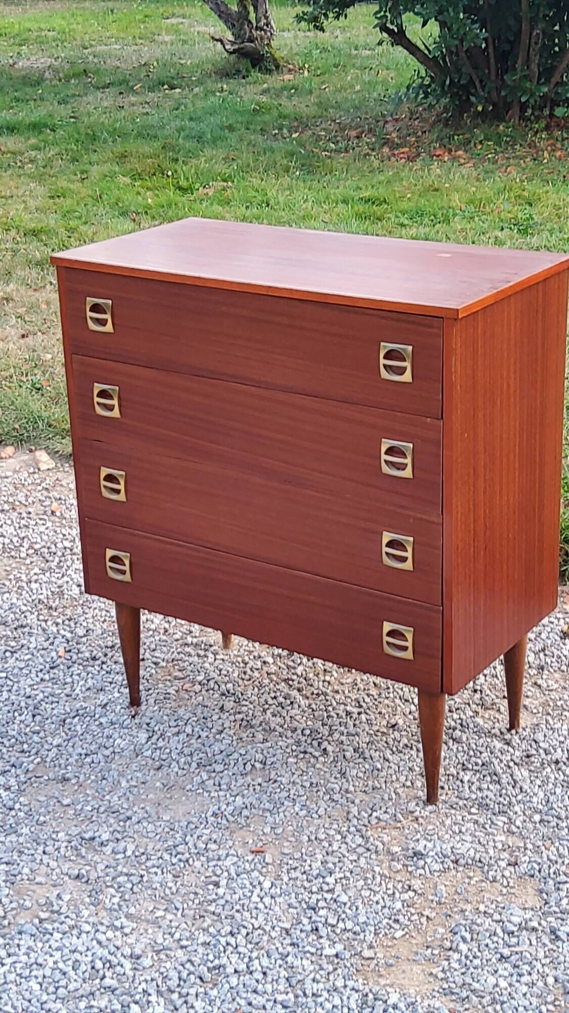 Vintage mahogany chest of drawers from the 60s conical feet 4 drawers