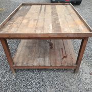 Table à doubles plateaux en sapin