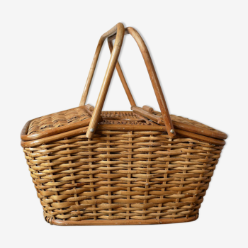 Vintage rattan picnic basket