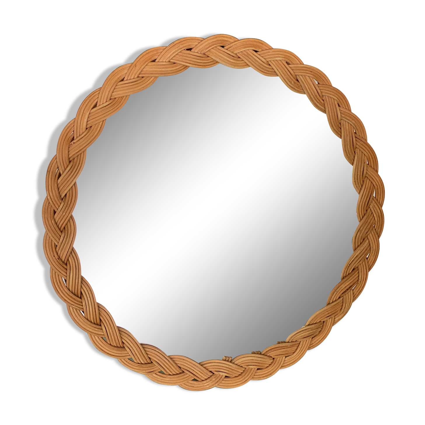 Vintage mirror in round rattan