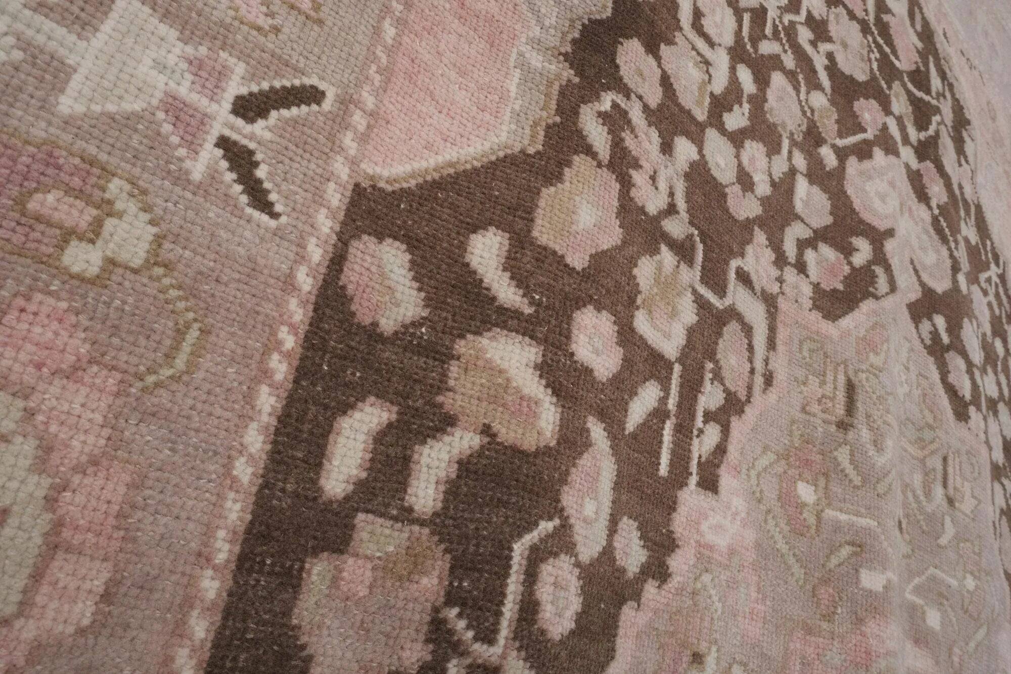 Vintage handmade Turkish rug 170x245 cm