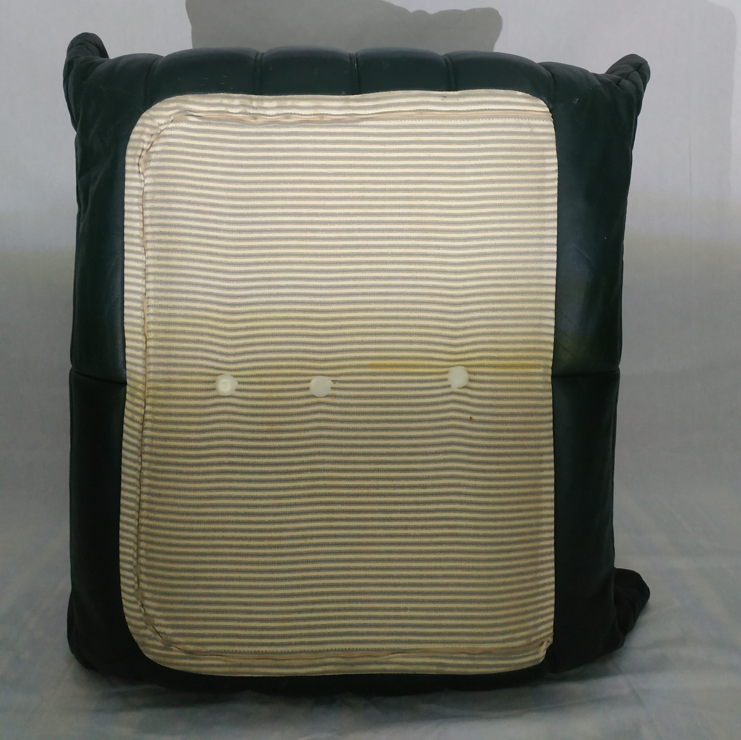 Ottoman "Togo" leather by Michel Ducaroy for Ligne Roset