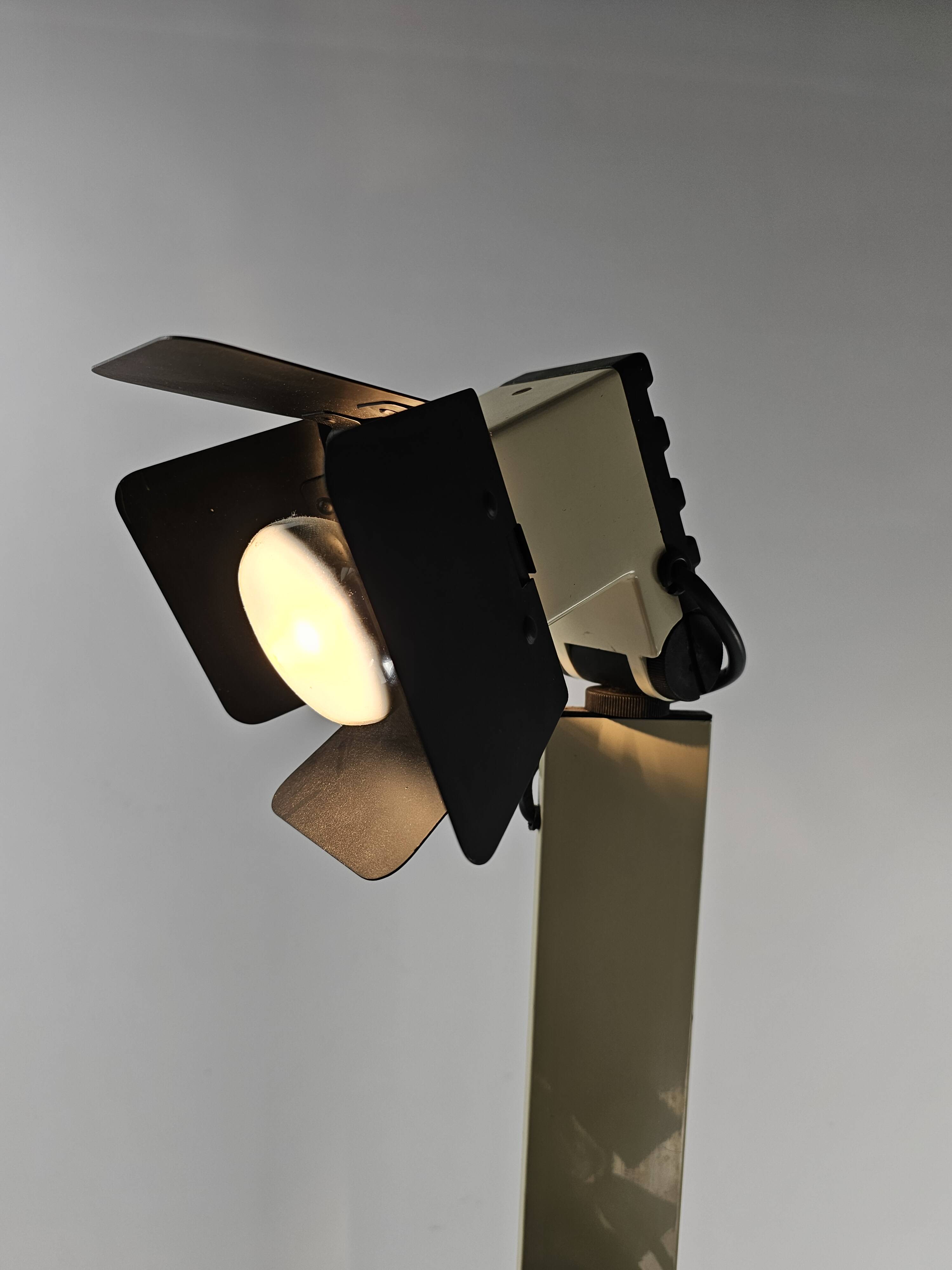 Lampadaire Bauhaus Carl Juncker Weimar Artimeta
