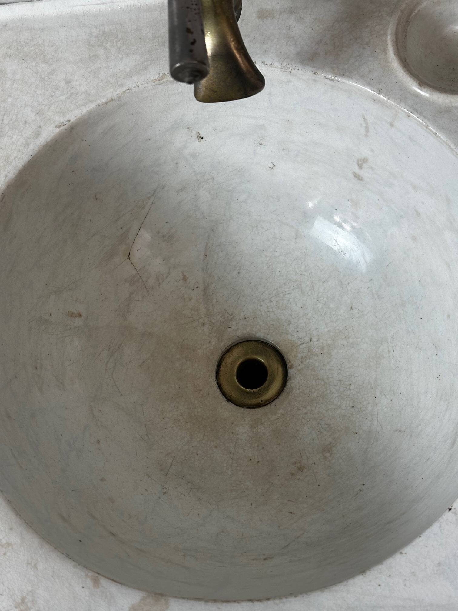 Bathroom vanity unit