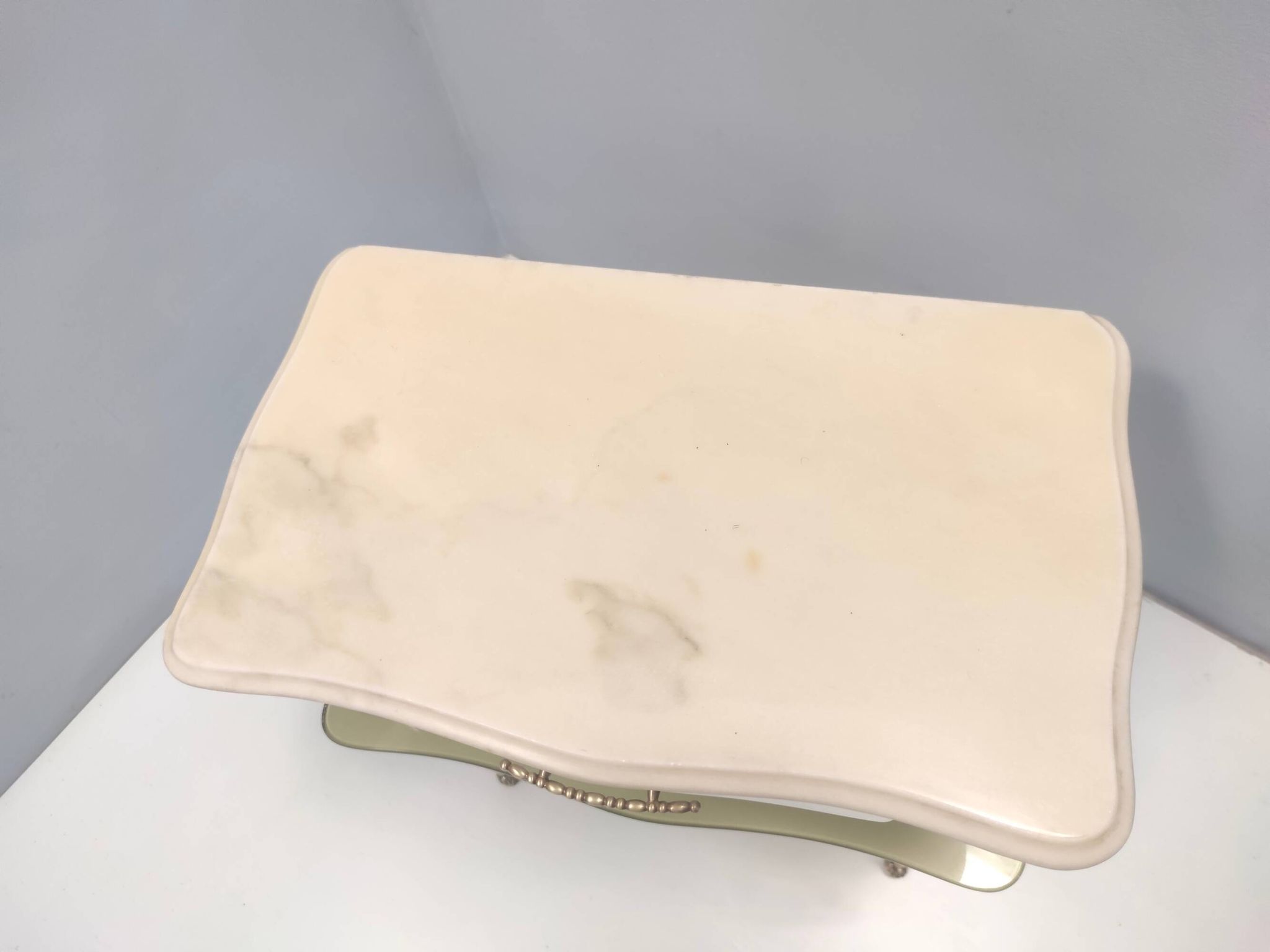 Pair of White Lacquered Nightstands with Marble Tops and Glass Shelves, Italy