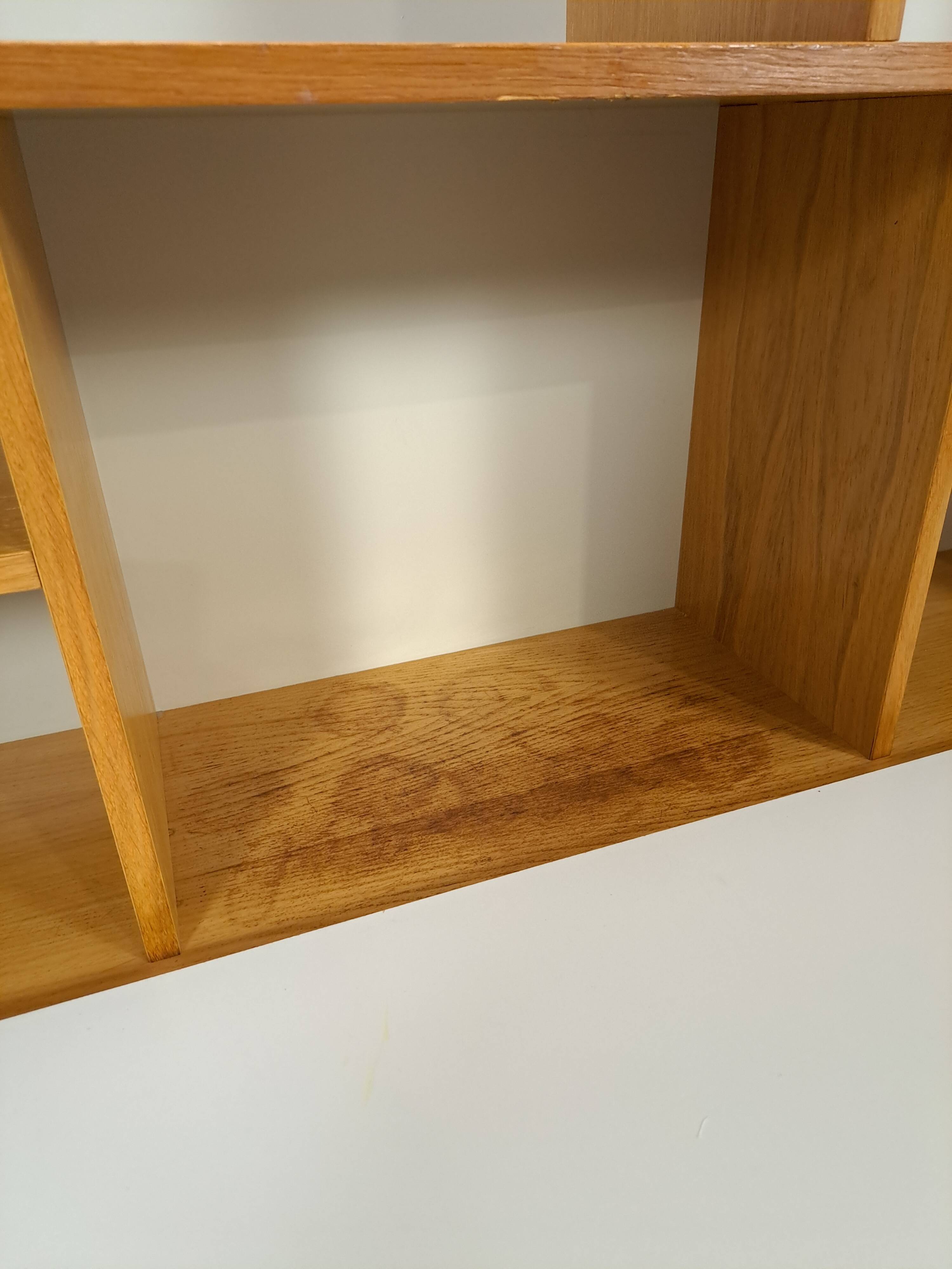 Deens Domino Mobler kast met klepdeur