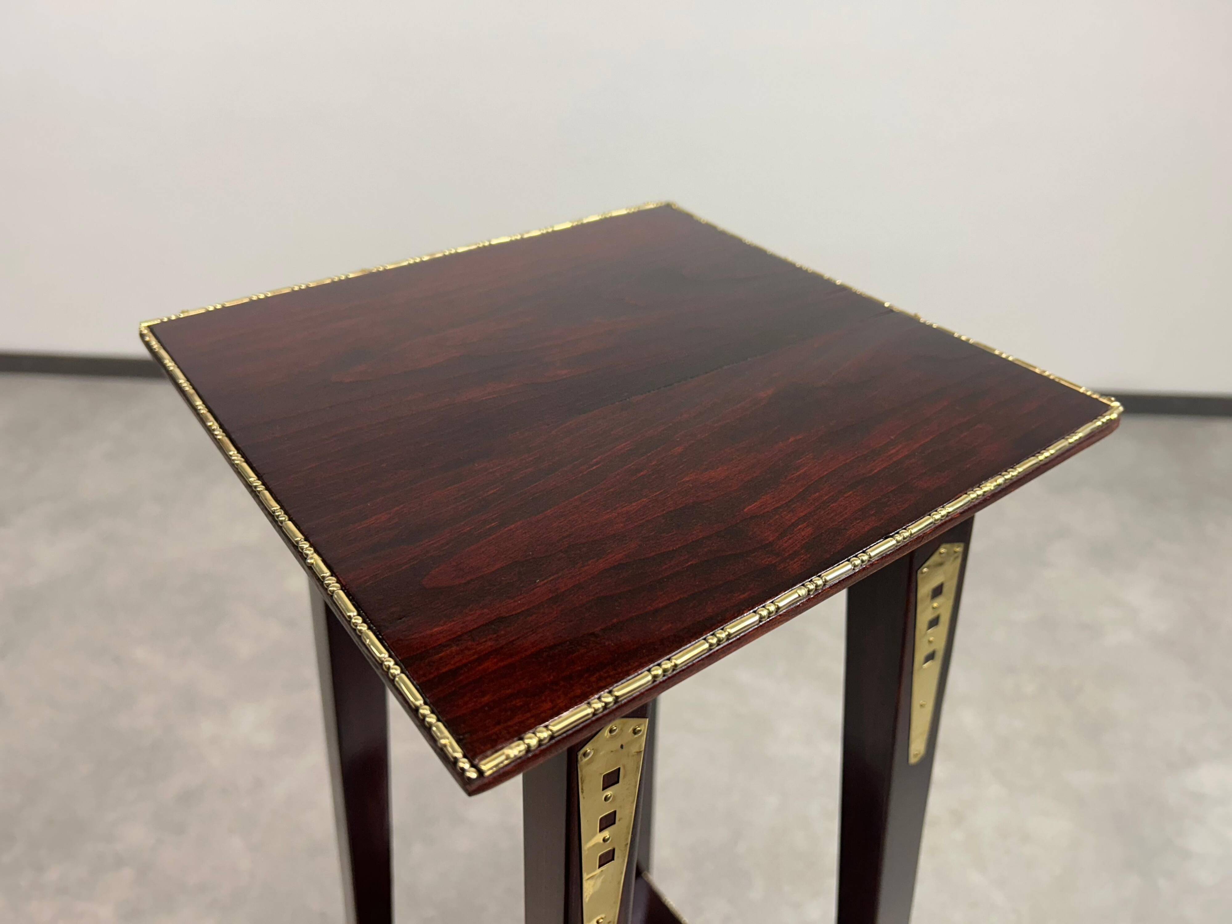 Vienna Secession plant support