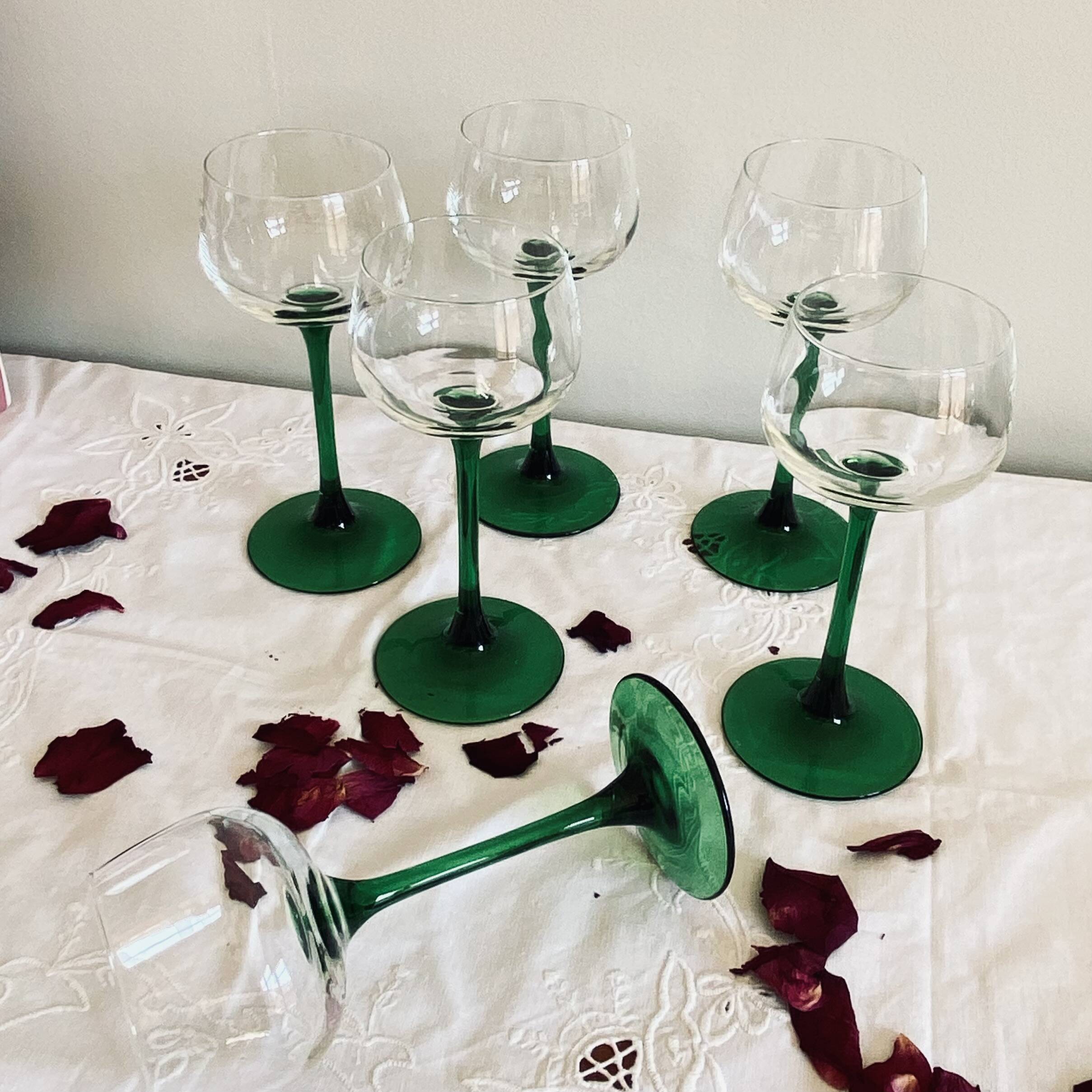 6 vintage Alsace white wine glasses with green stems, Luminarc