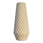 Textured porcelain lamp