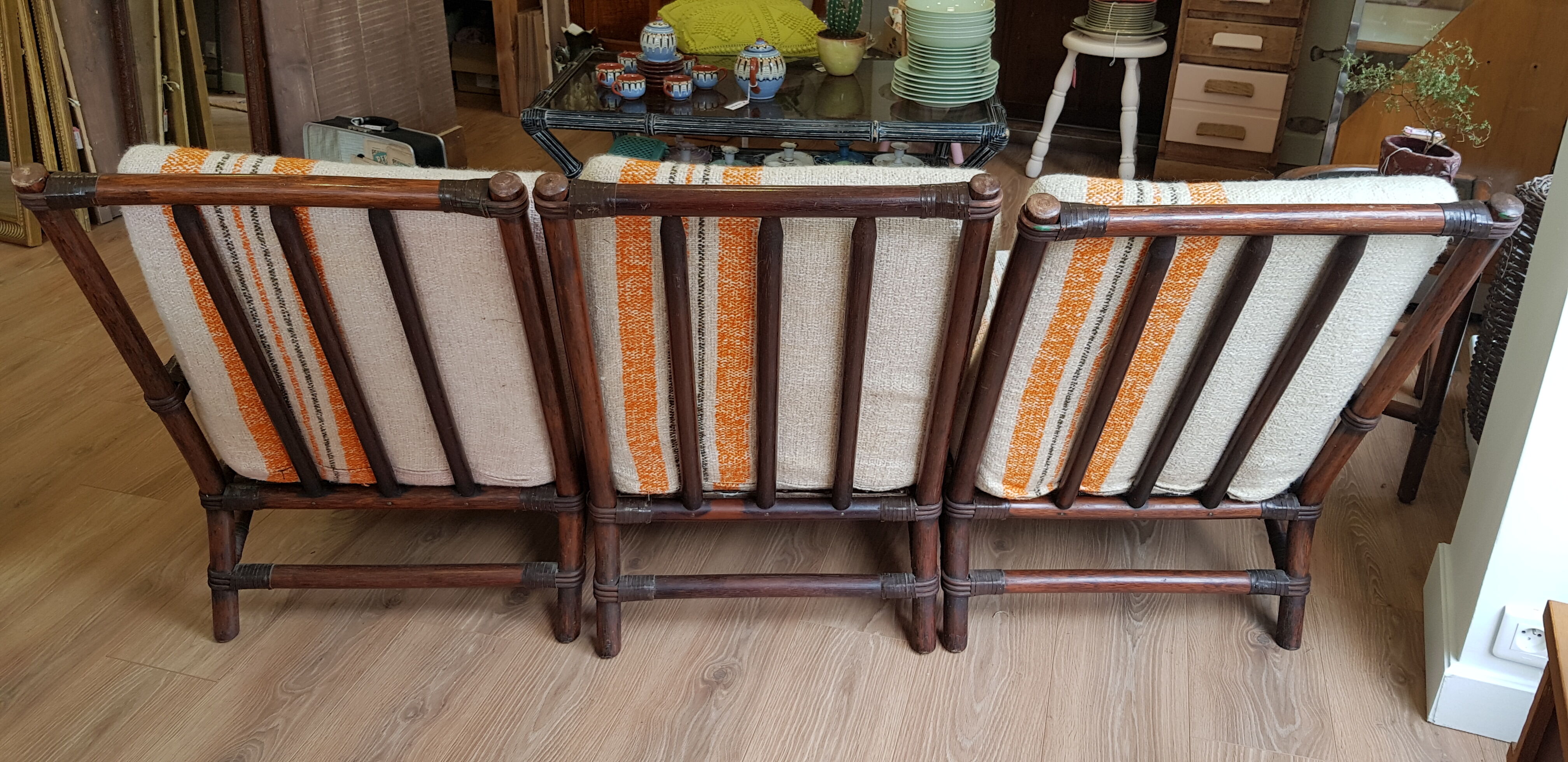 Devisable rattan bench