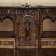 Cabinet espagnol sculpté 18ème siècle avec rangement caché