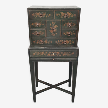 Decorative quality collectors antique cabinet c1880