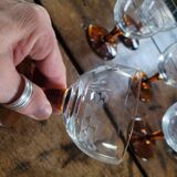 Engraved wine glasses with amber feet, 60s France