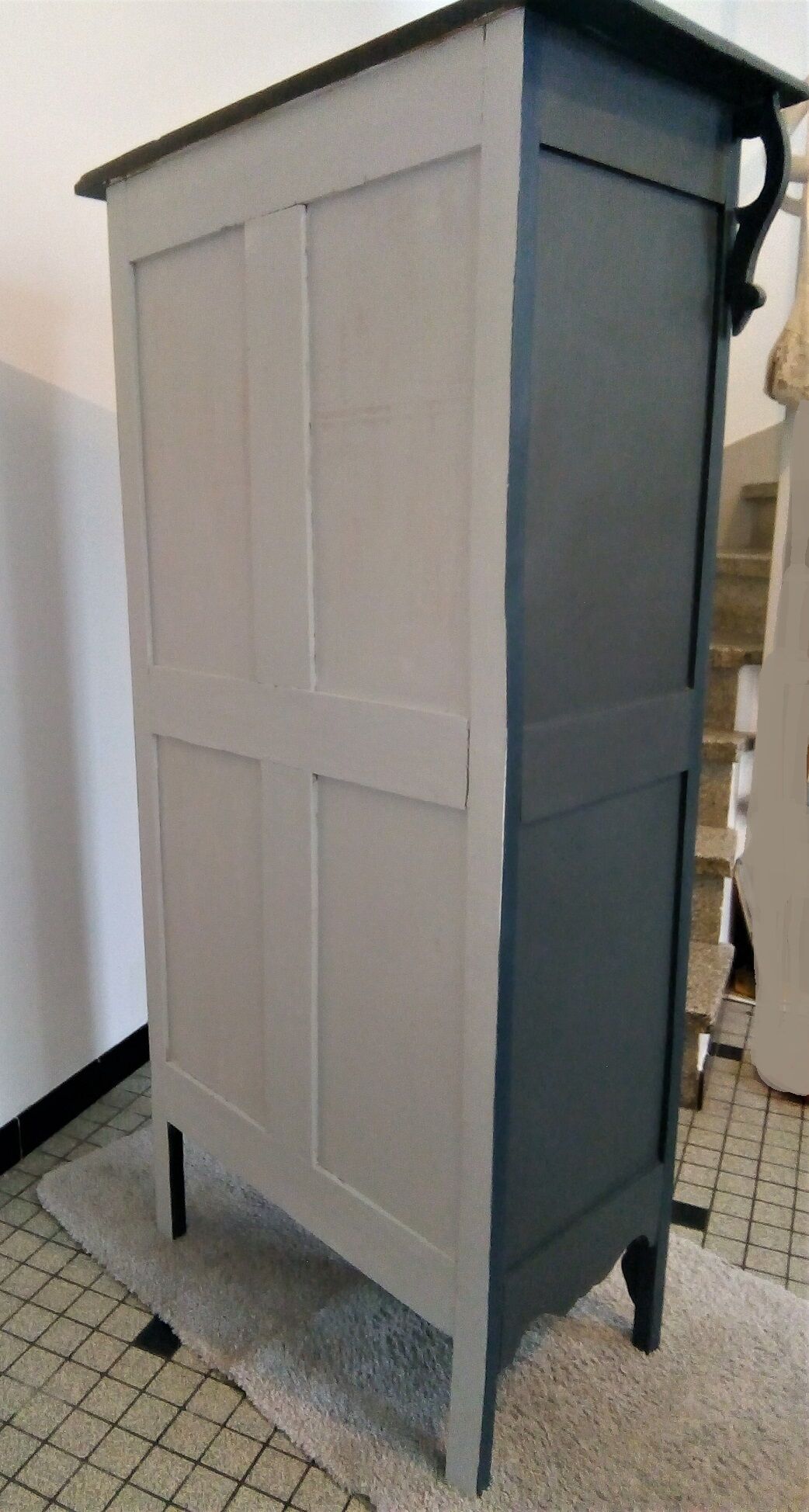 Napoleon 3 cabinet with drawers