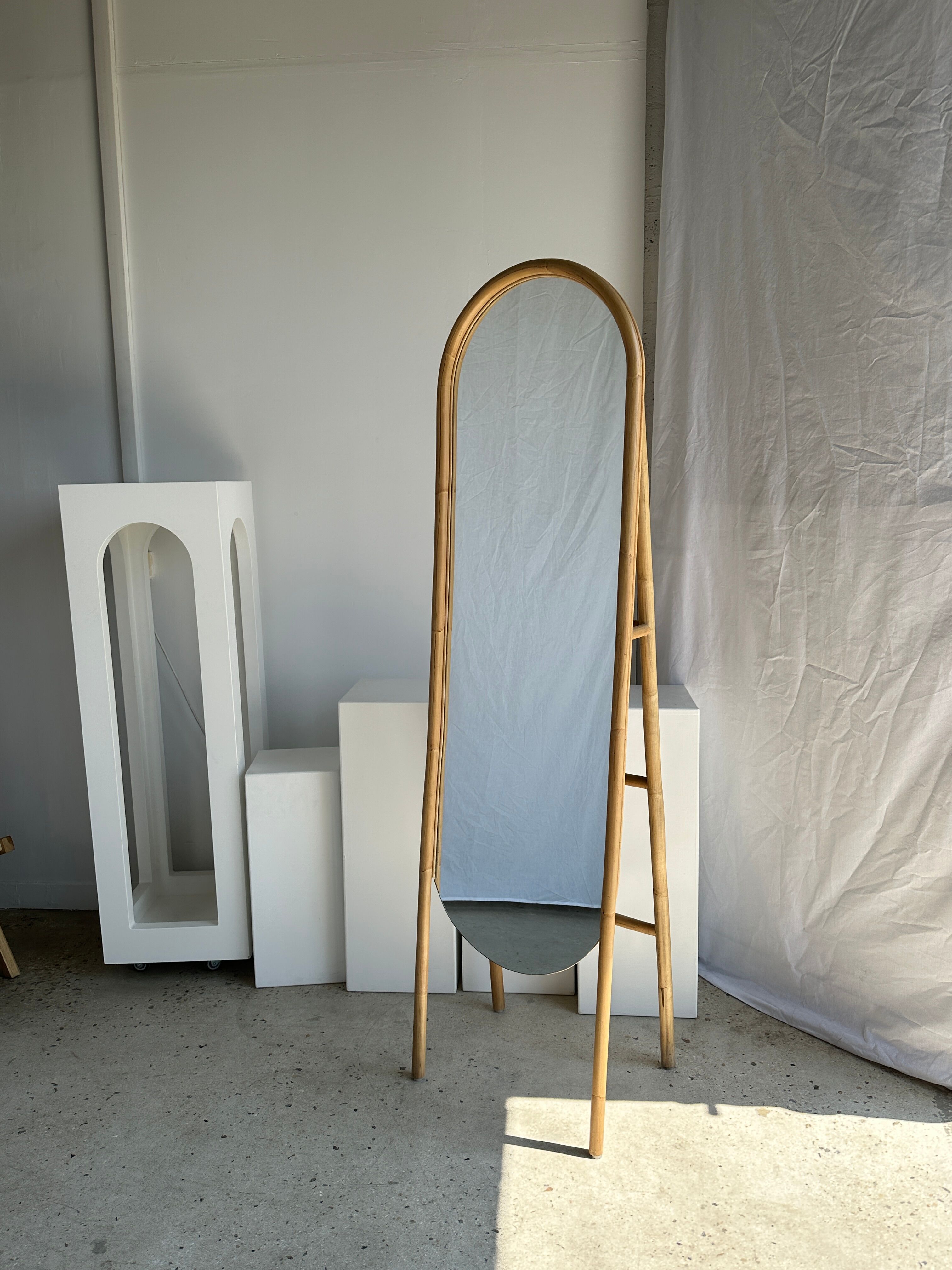 Floor mirror in bamboo and rattan H:1m80