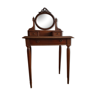 Former late 19th century mahogany hairdresser delivered before Christmas