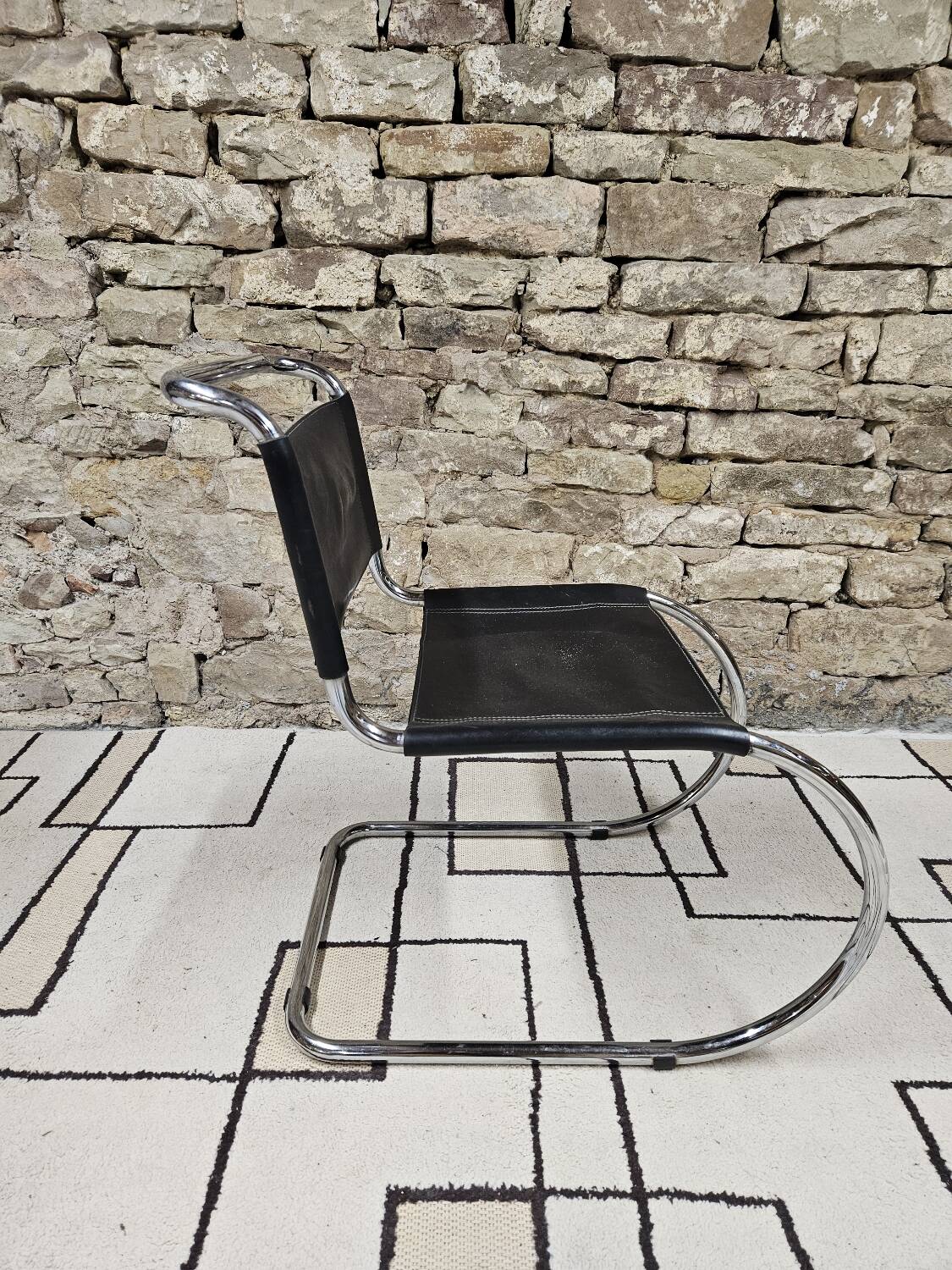 MR10 chair by Ludwig Mies van der Rohe