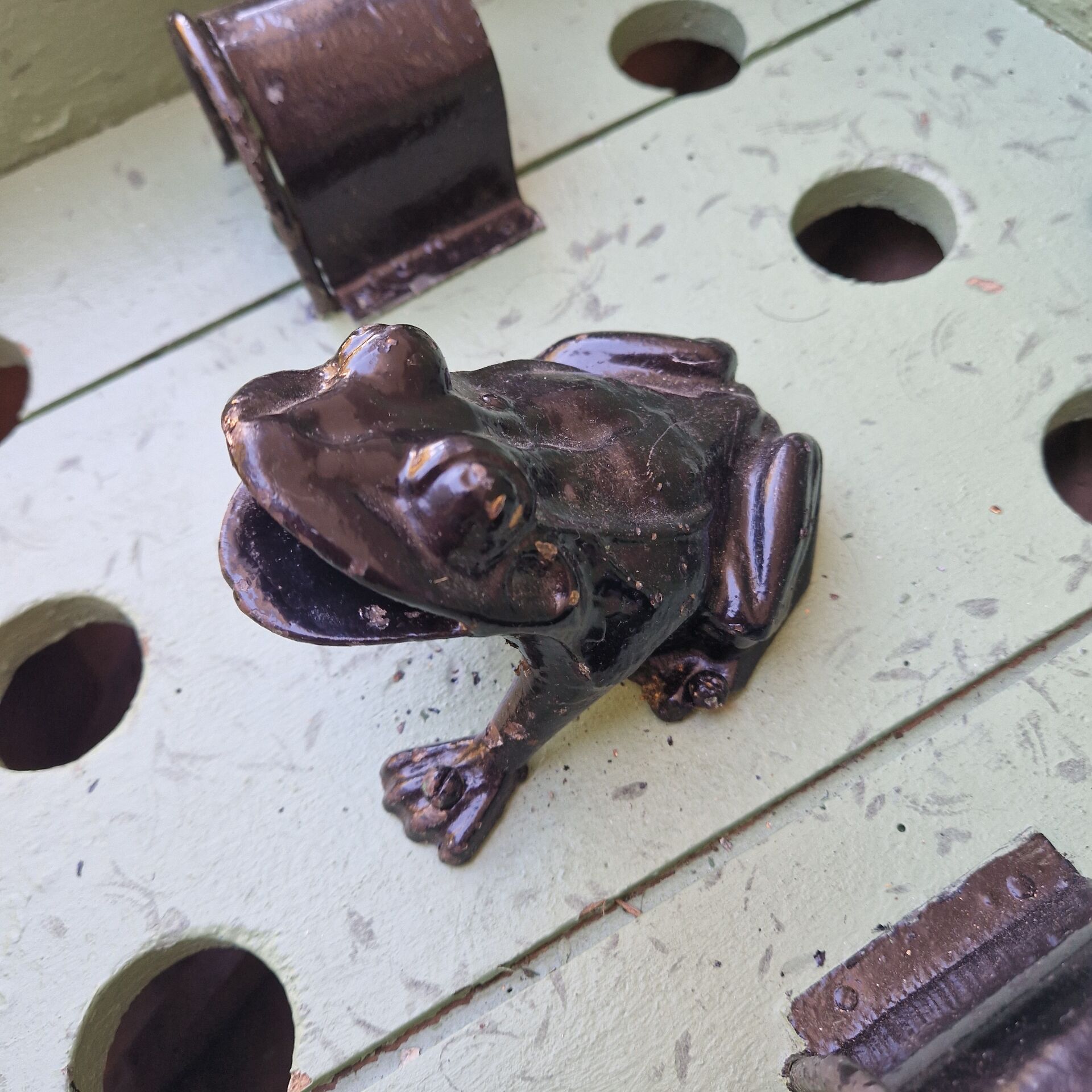 Frog game old bistro around 1880