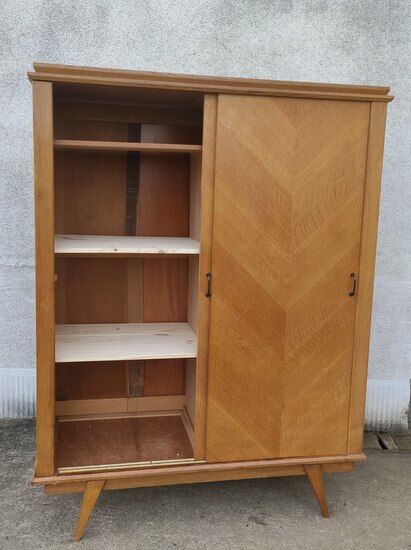 Compass foot cabinet