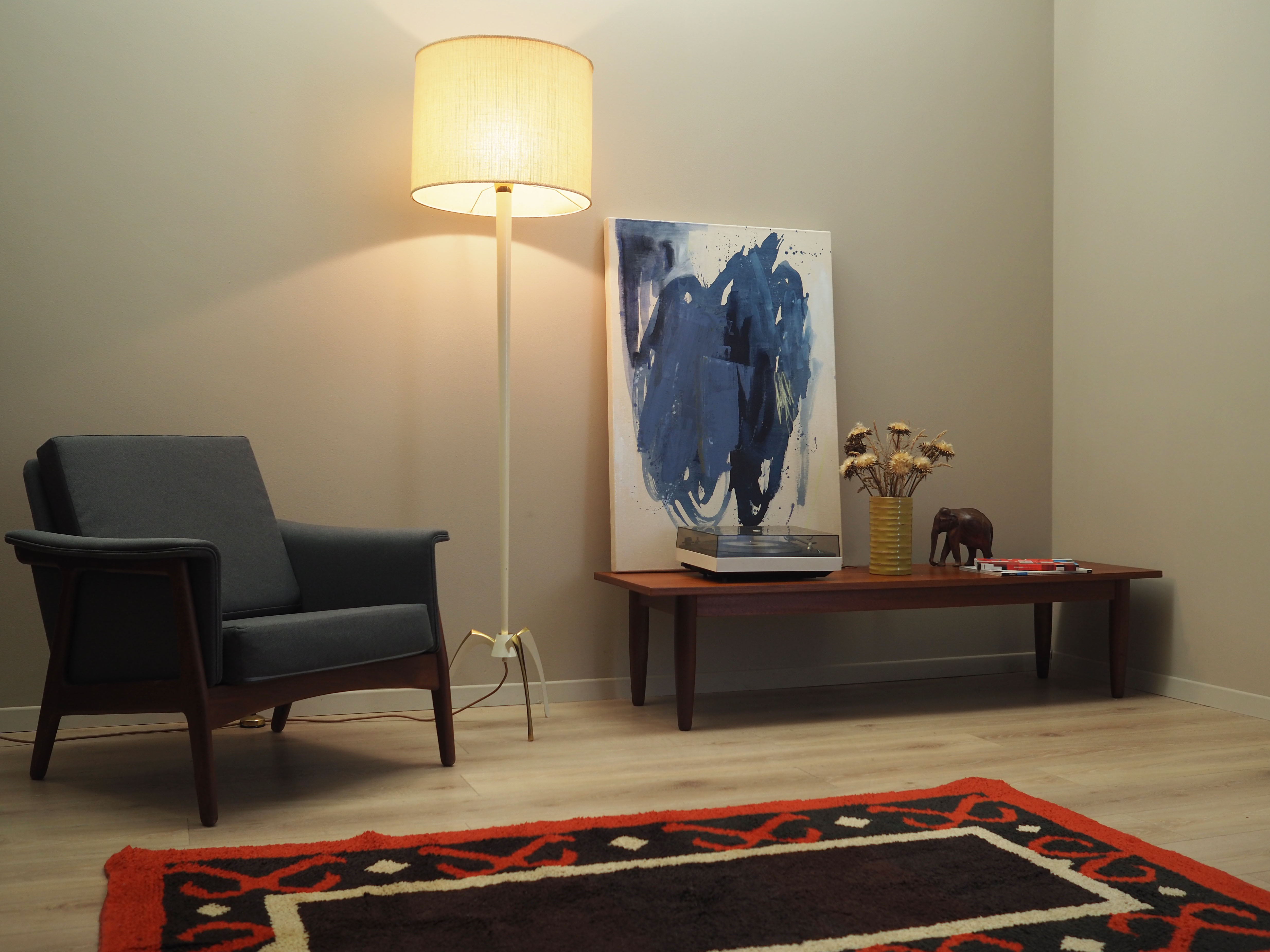 Panneau bas en teck, design danois, années 1970, production: Danemark