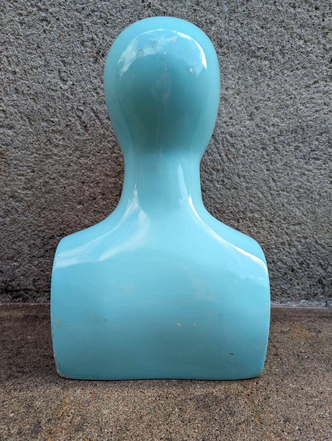 Large mannequin head