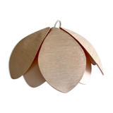 Suspension lotus flower petals