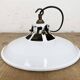 Lampe suspendue en émail blanc industriel, années 1960