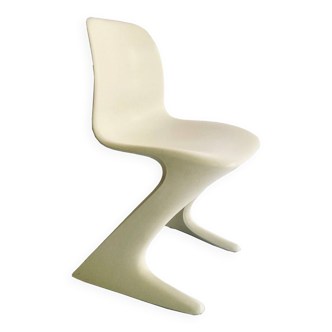 Kangaroo or Z chair
