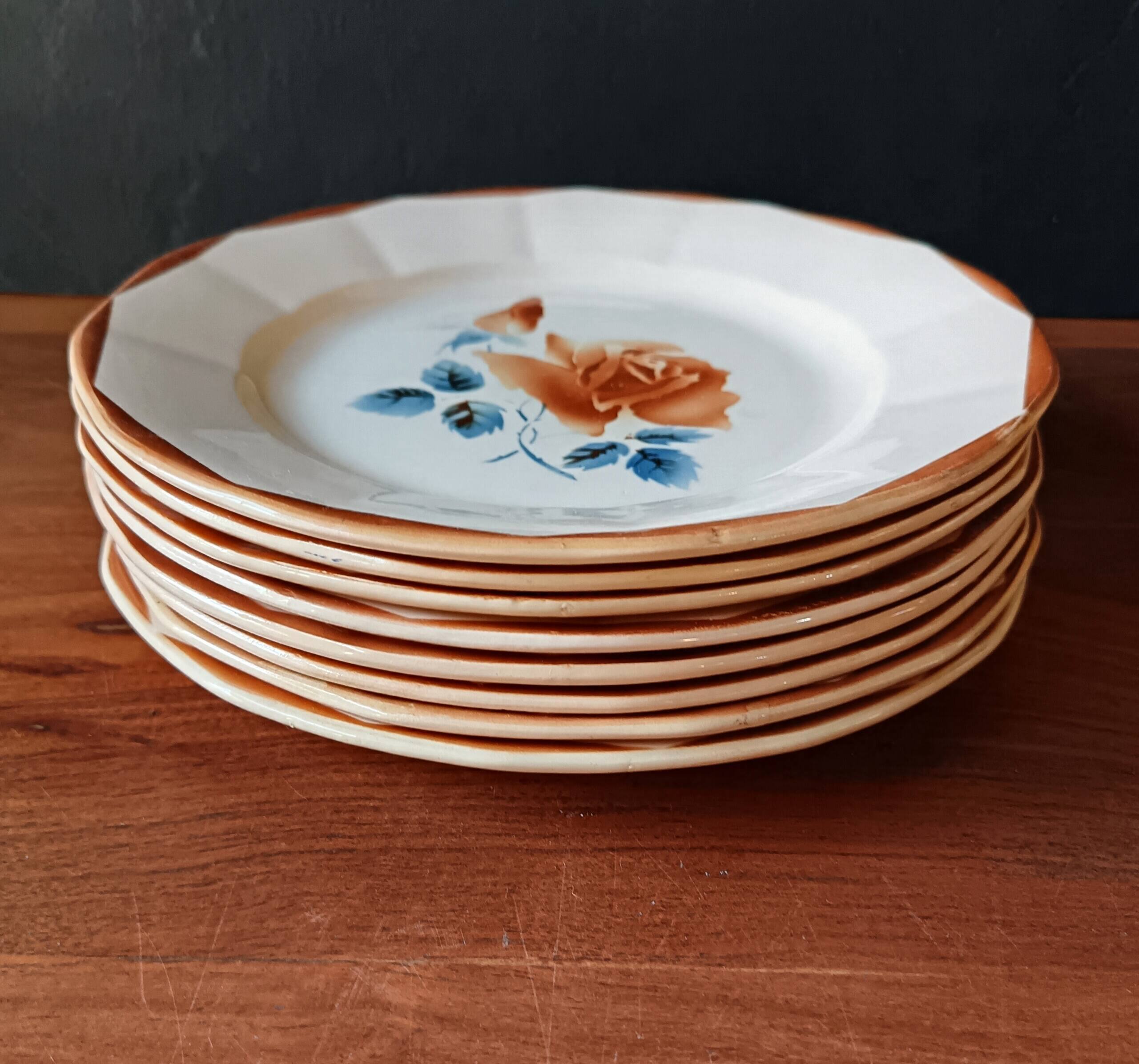 8 vintage flat plates Sarreguemines Digoin