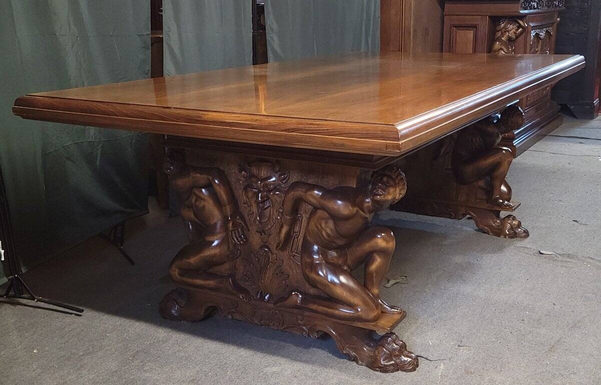 Rare large Renaissance-style walnut table