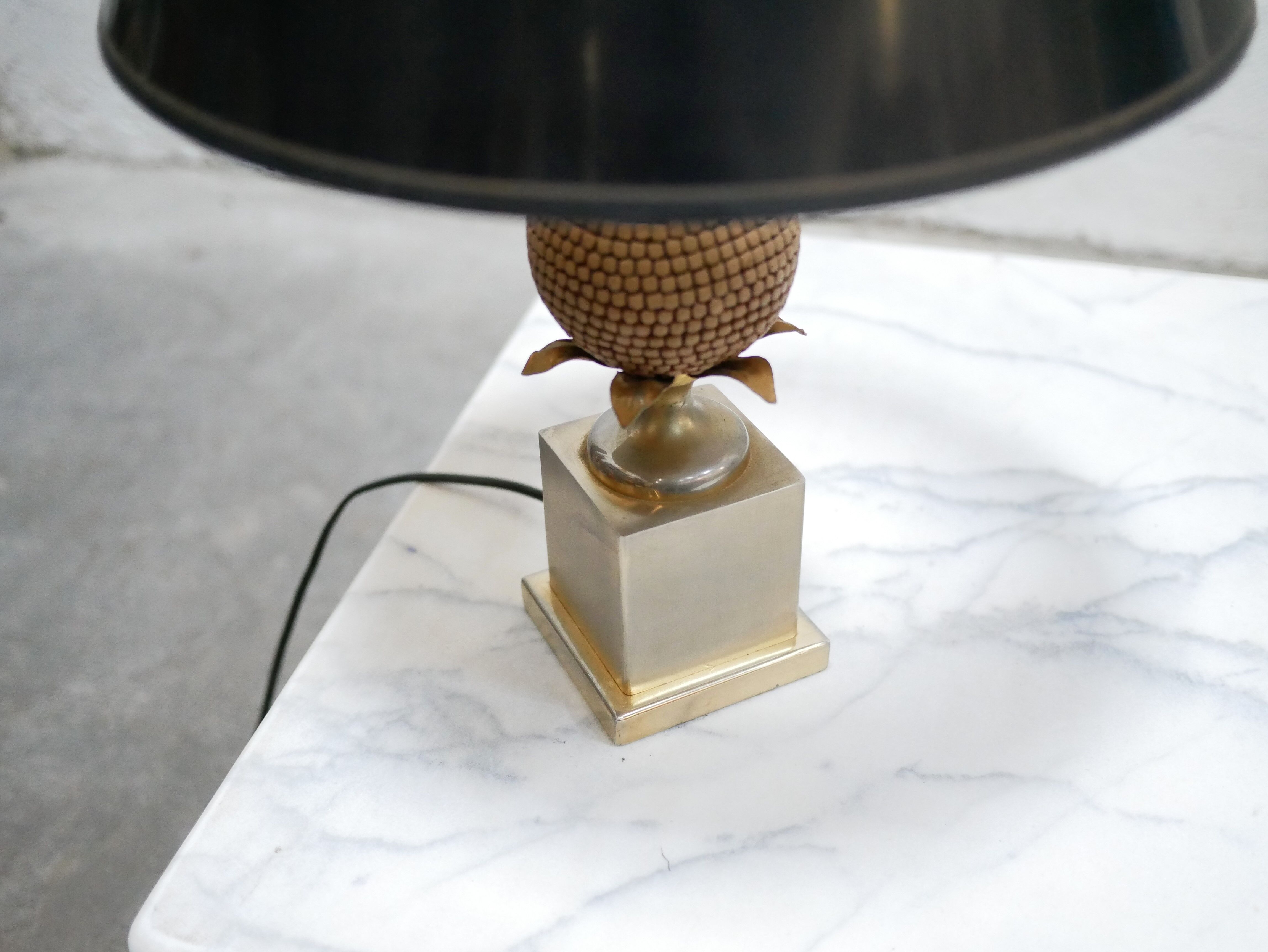 Vintage pineapple lamp