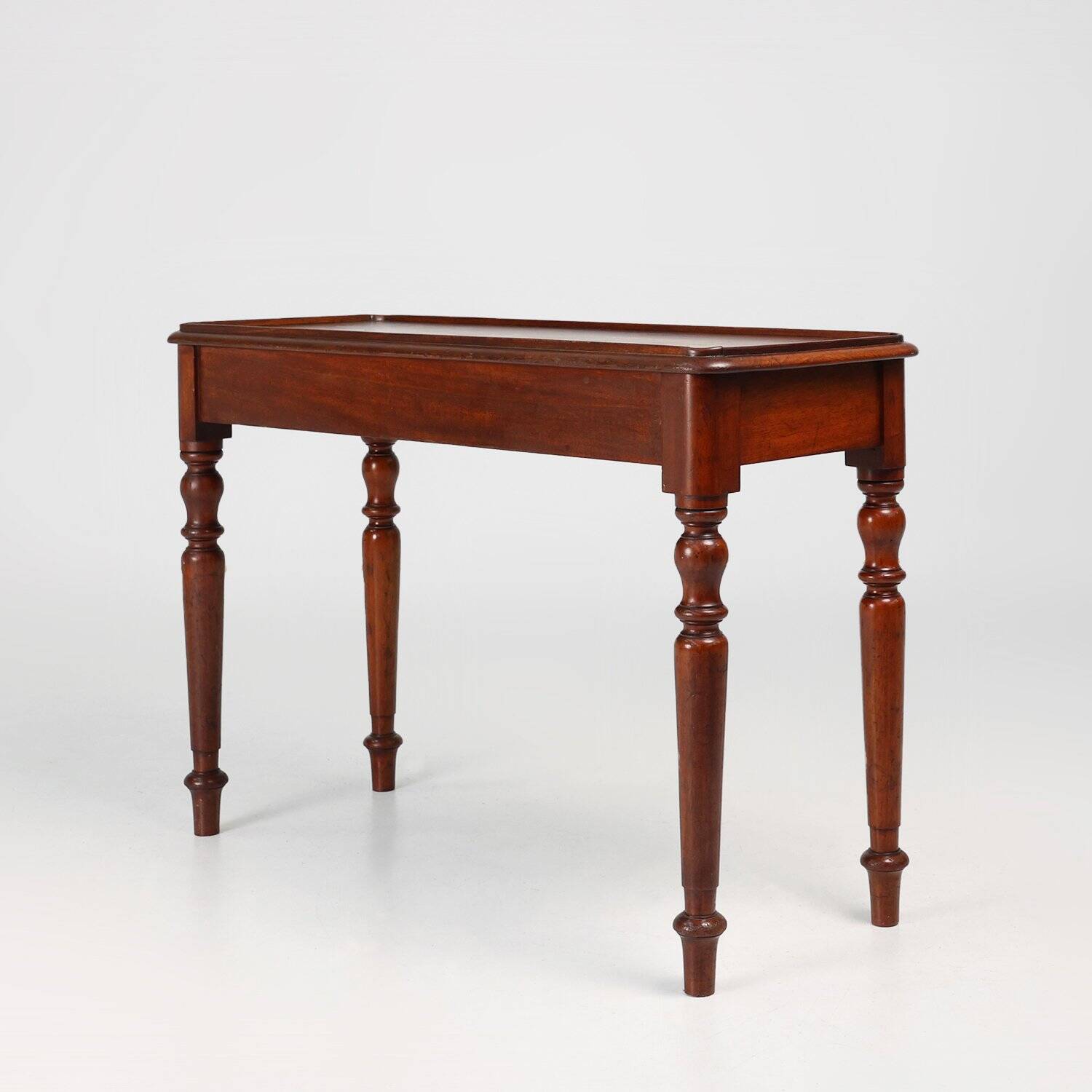 Table d'appoint anglaise élégante du milieu du 19e siècle en bois massif