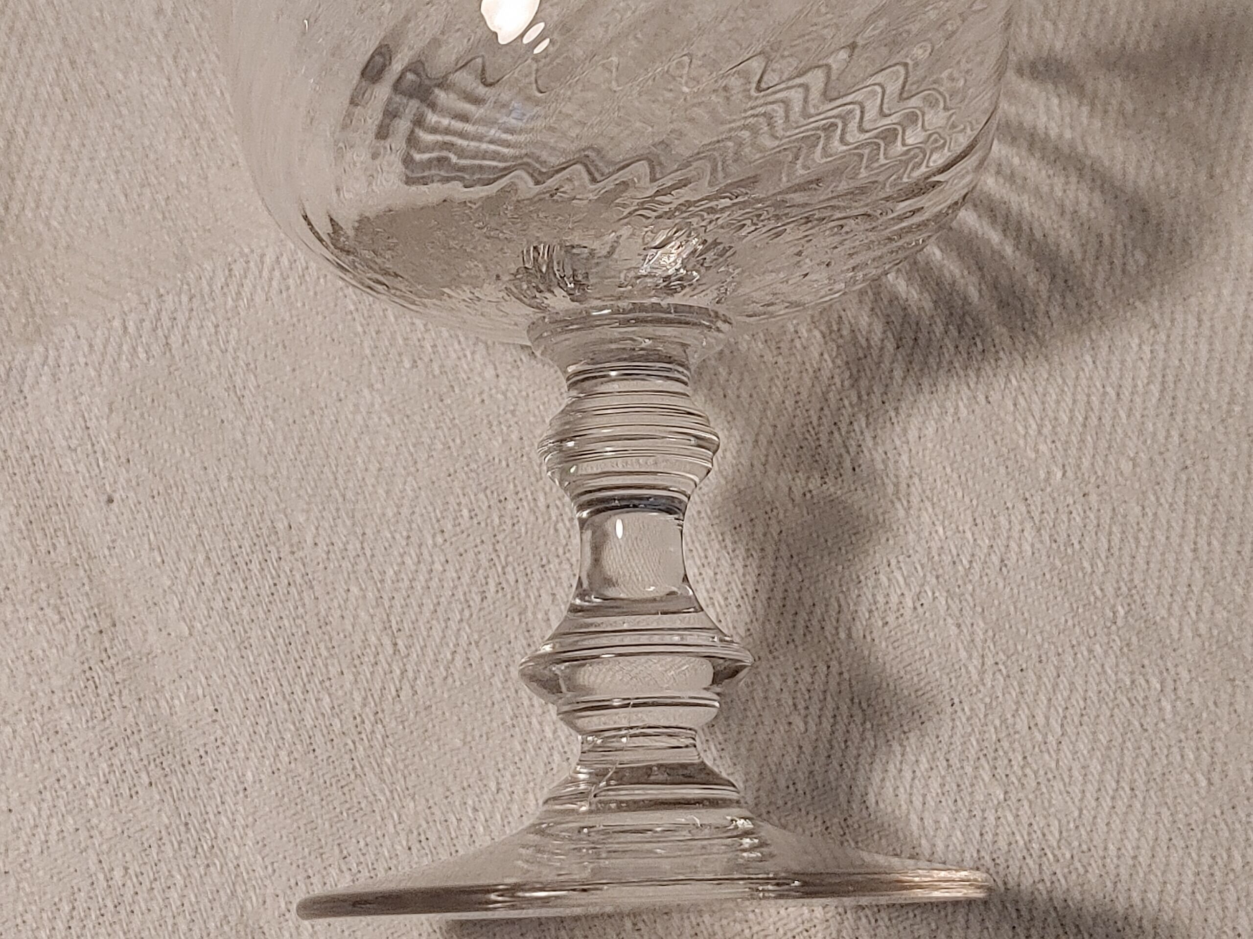 Set of 4 Baccarat crystal champagne glasses XXth