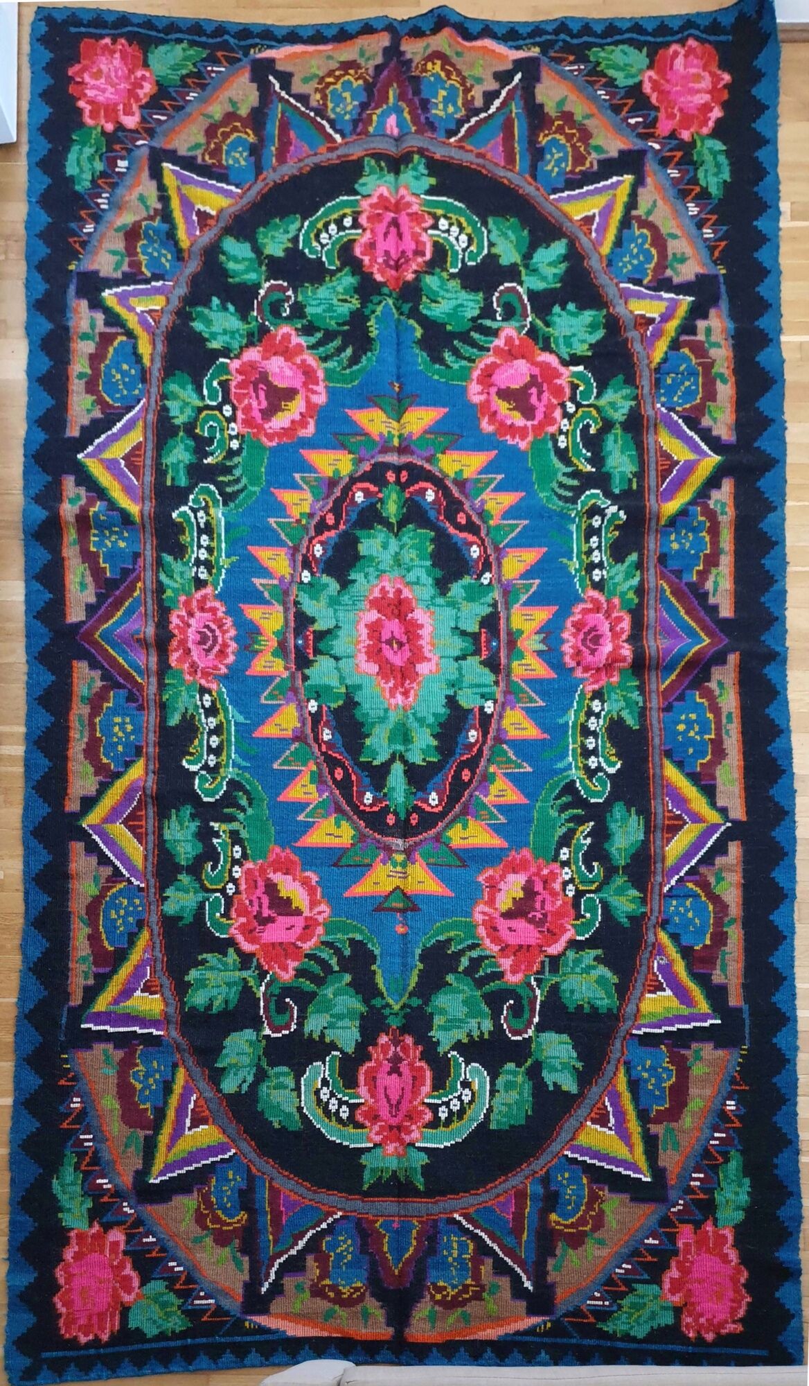 Large handmade Romanian rug 330X160cm with amazing bohemian floral design