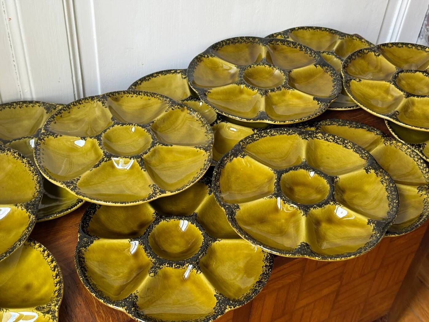 Lot d'assiettes en faïence de Gien