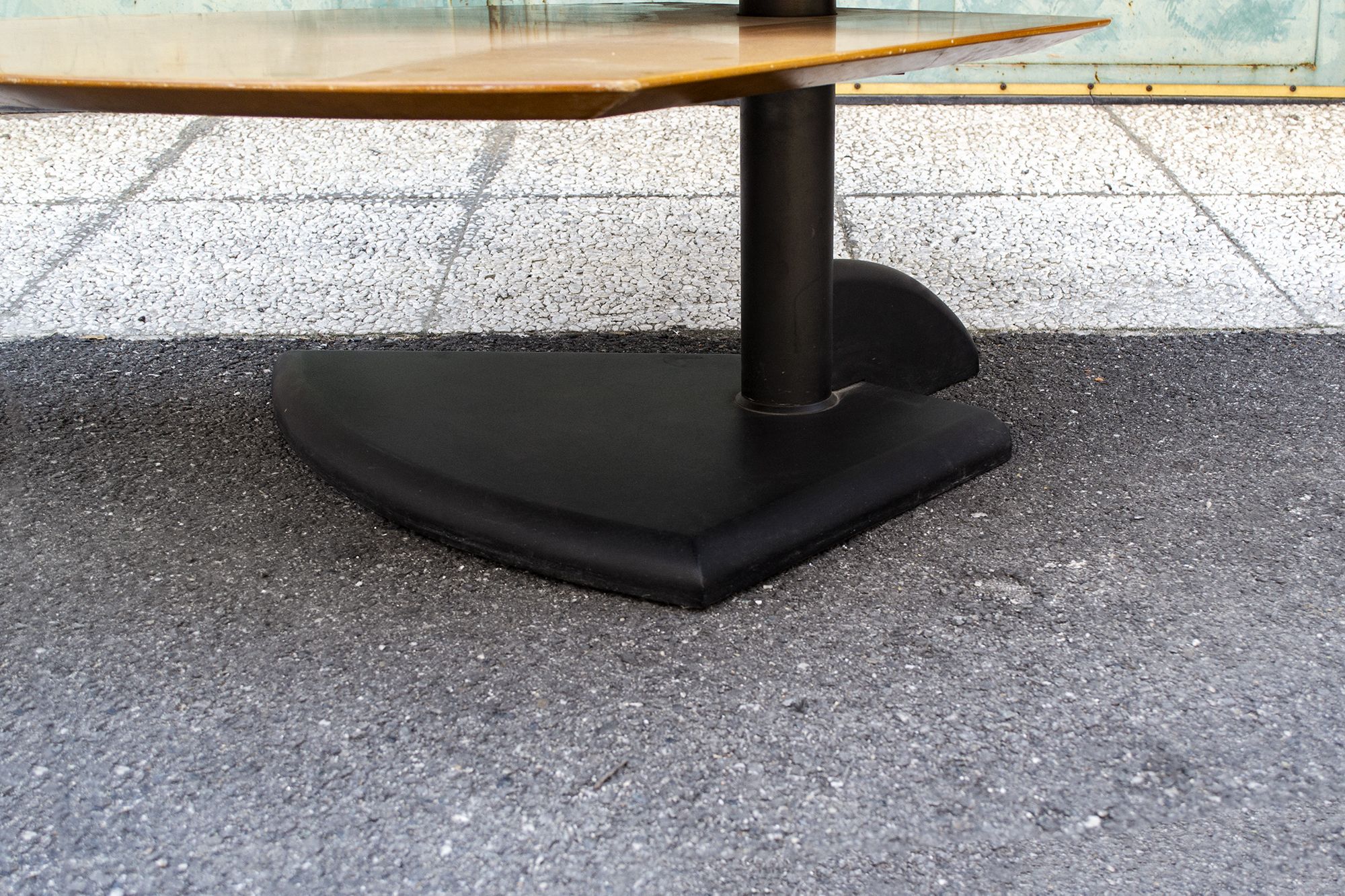 Cast iron and wood coffee table Stile Saporiti Italia Anni '70