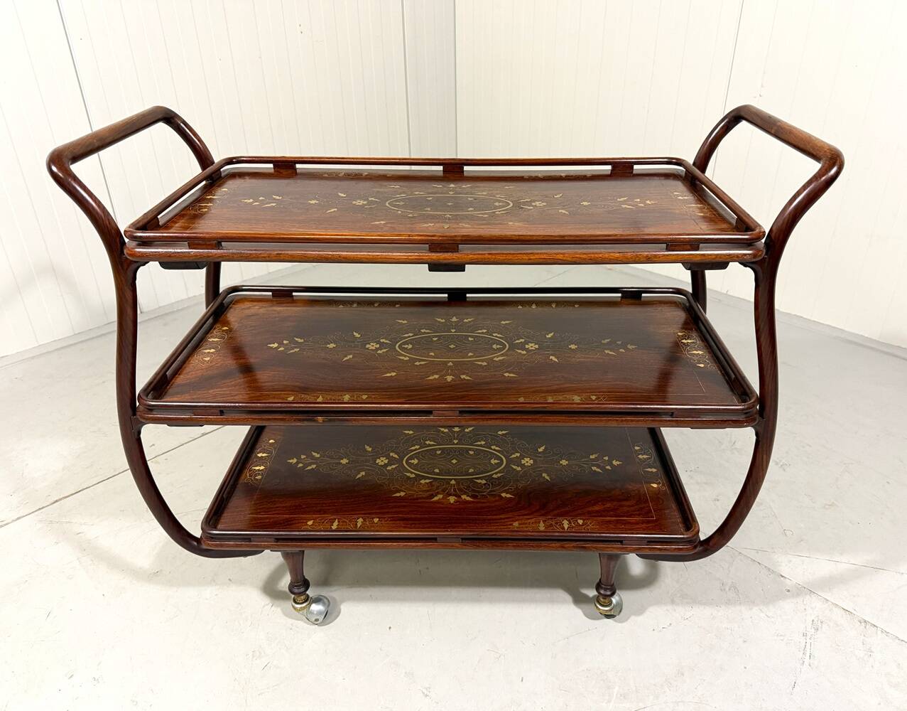 Anglo-Indian teak serving trolley with brass inlays from the 1930s-1940s.