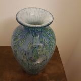 Vase design of passing the rochere