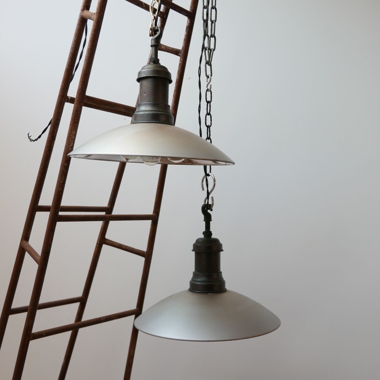 Hanging lamp