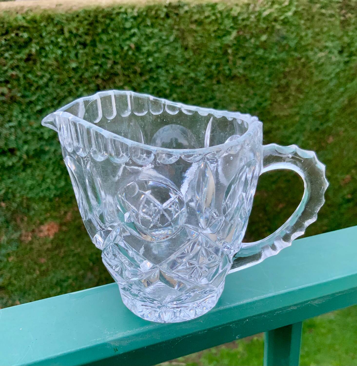 Hand-cut crystal cream jug - Vintage charm