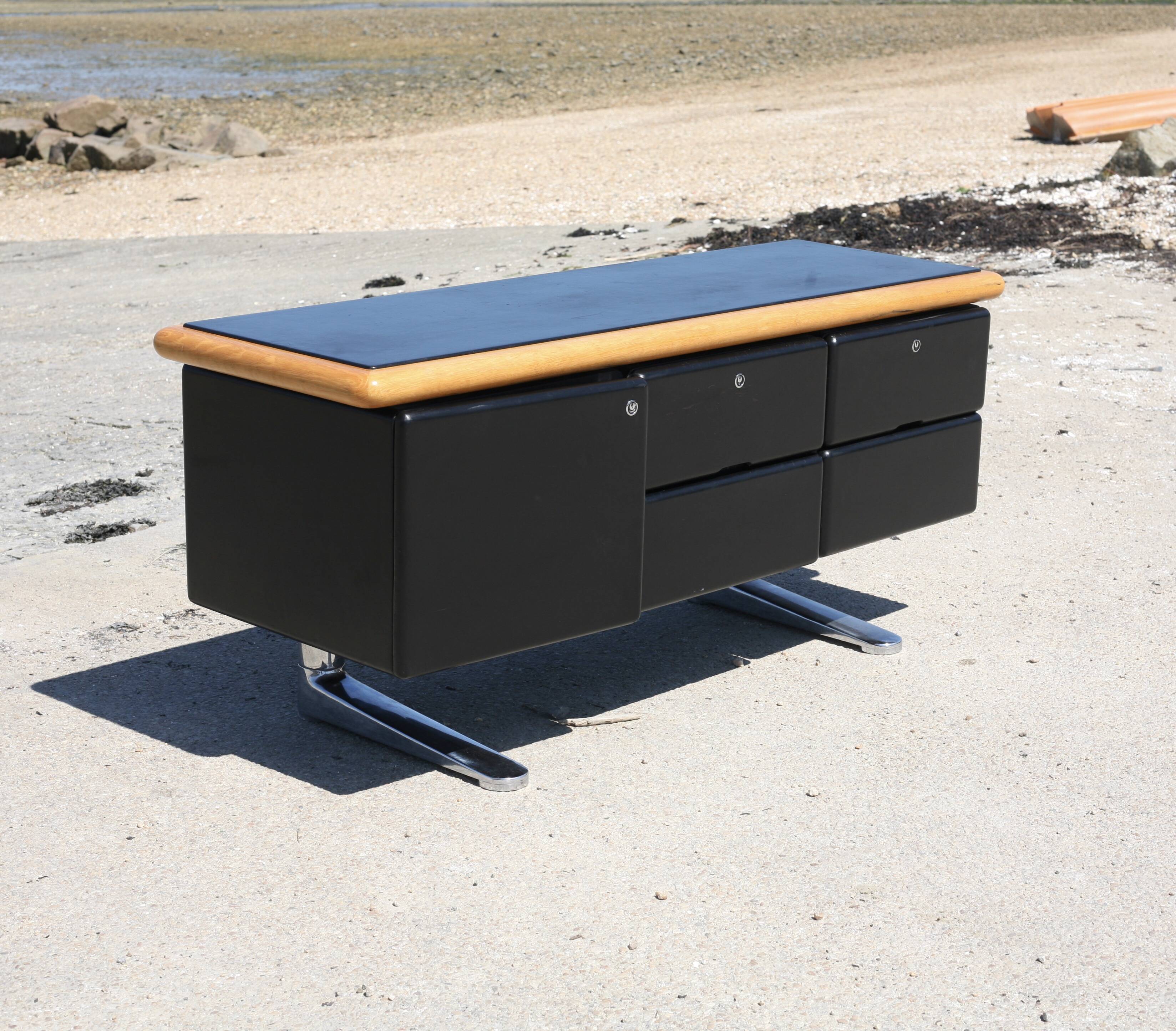 Bureau et enfilade de Warren Platner, Knoll, années 70.