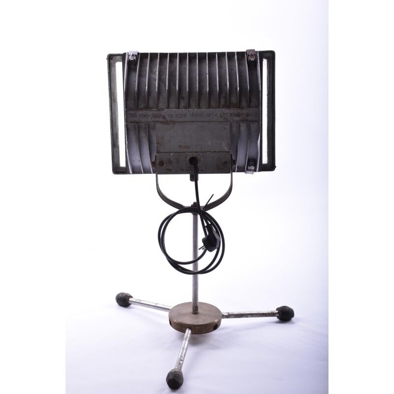 Industrial spot short foot