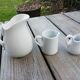 Trio de pot à lait en porcelaine blanche