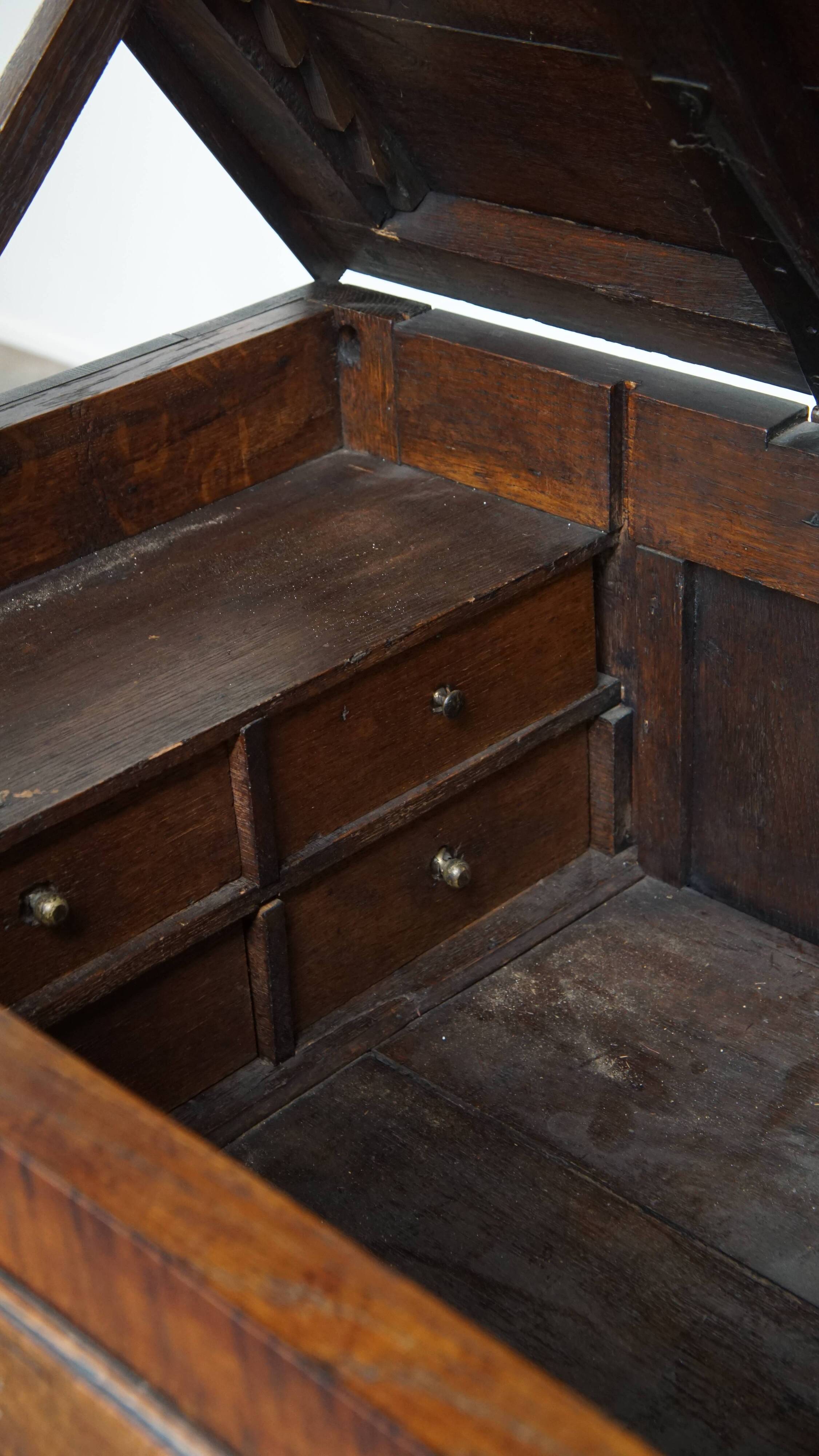 18th-Century English Antique Sideboard / Mule Chest