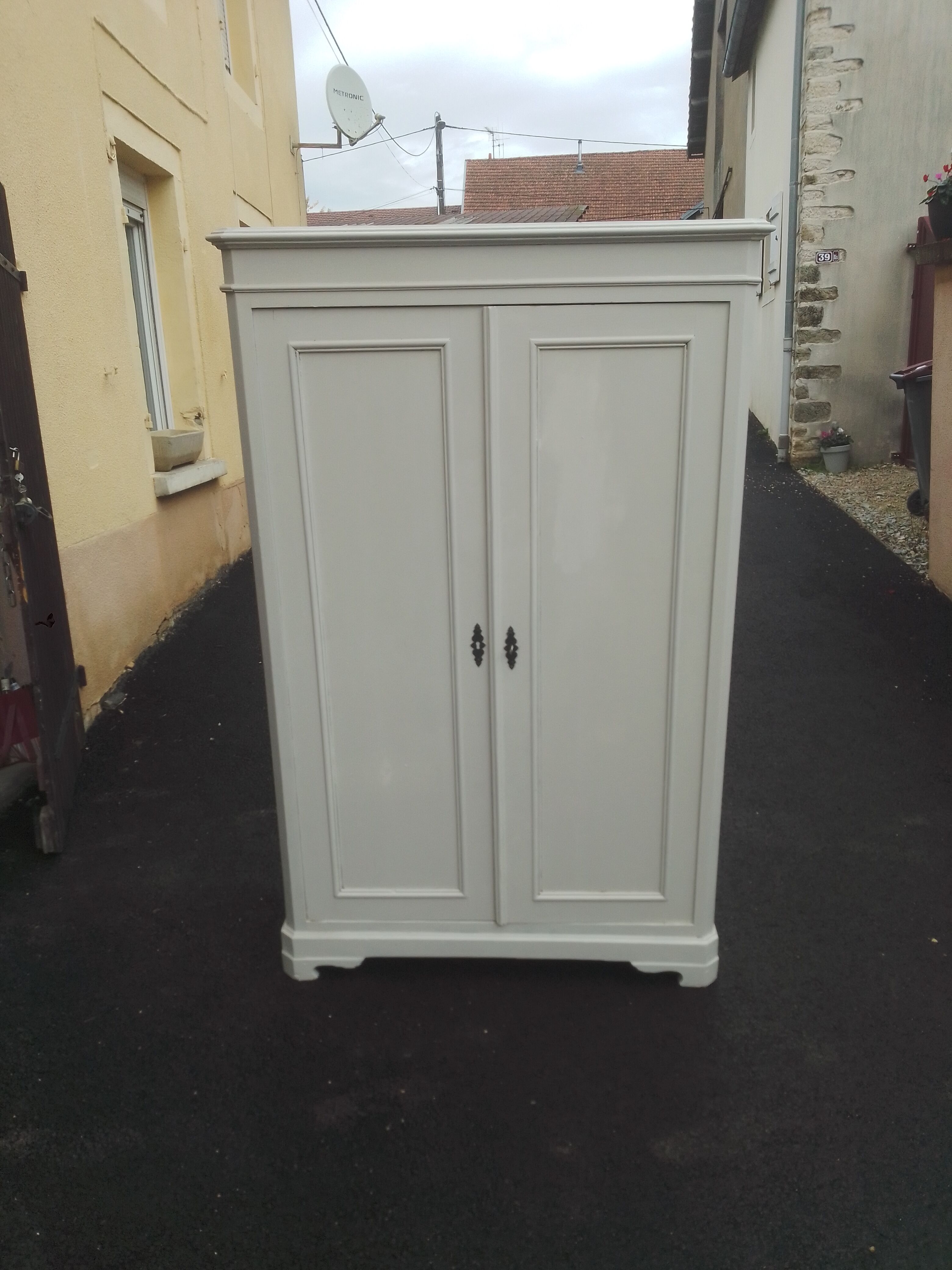 Armoire